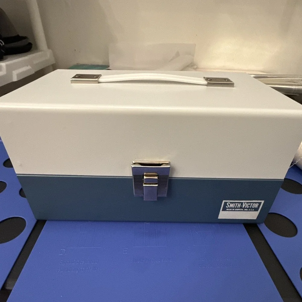 Vtg Smith-Victor Metal Movie Reel Case Storage Box Mid Century Modern Blue White